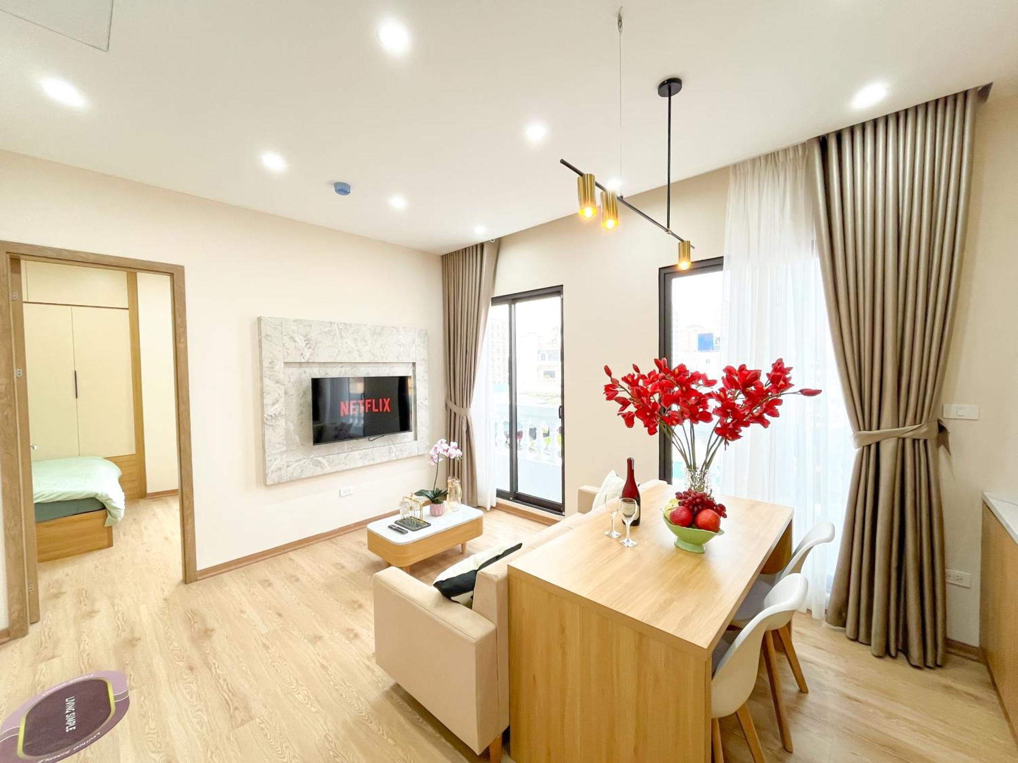 Amazing Housing Lac Long Quan ฮานอย ภายนอก รูปภาพ