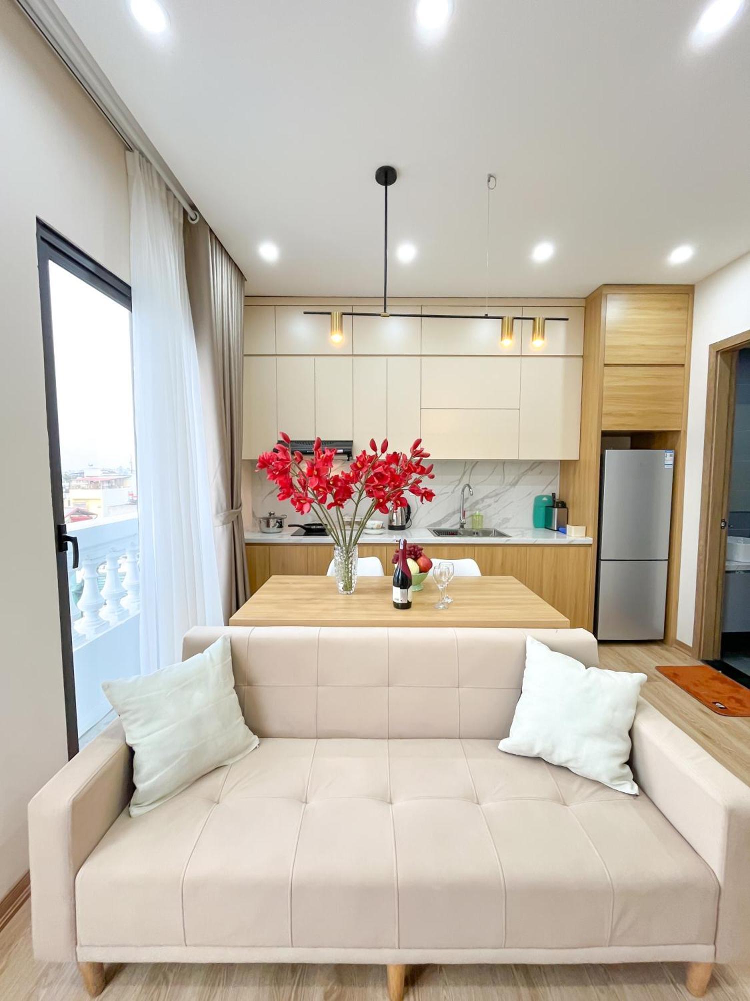 Amazing Housing Lac Long Quan ฮานอย ภายนอก รูปภาพ