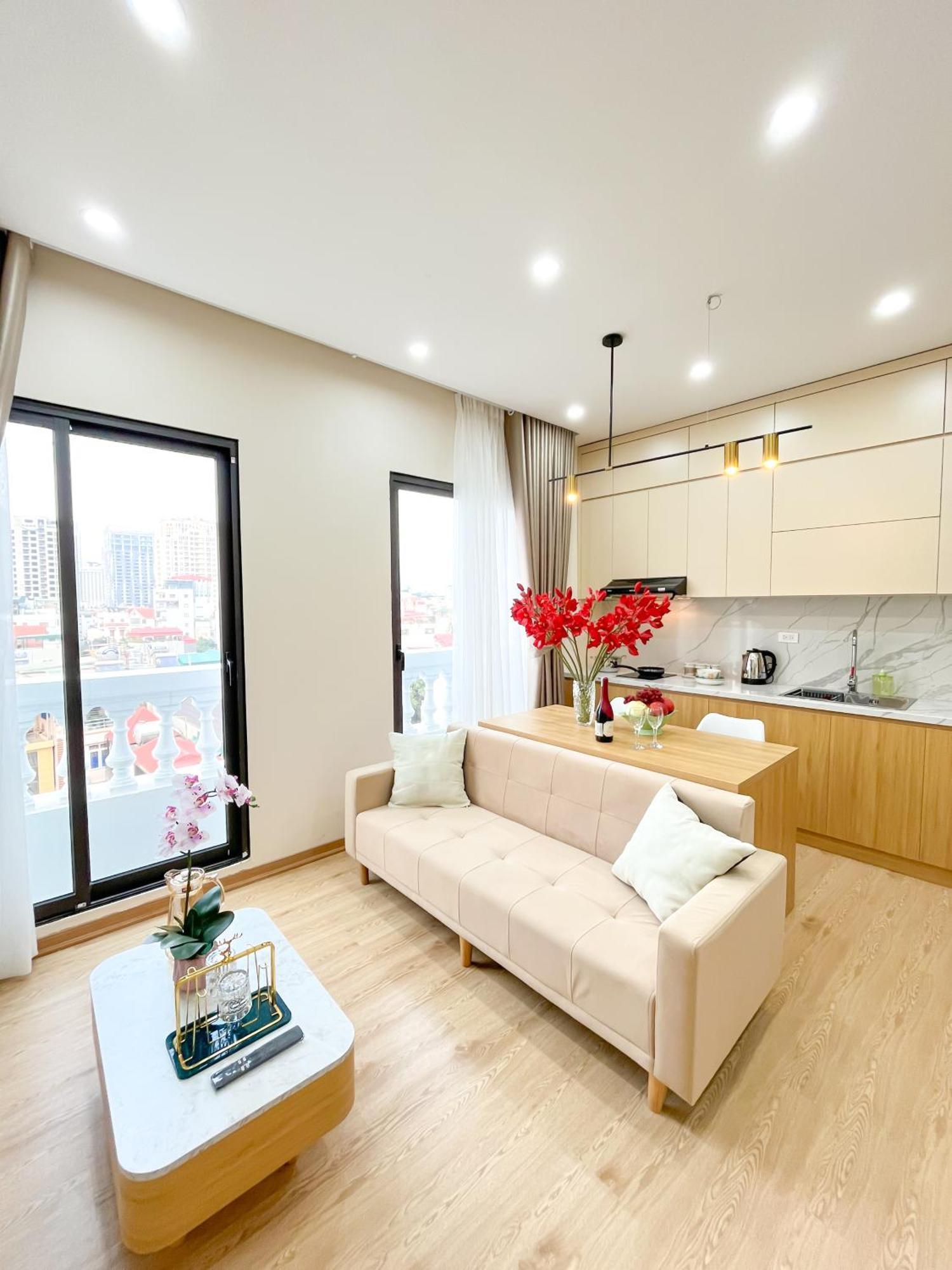 Amazing Housing Lac Long Quan ฮานอย ภายนอก รูปภาพ